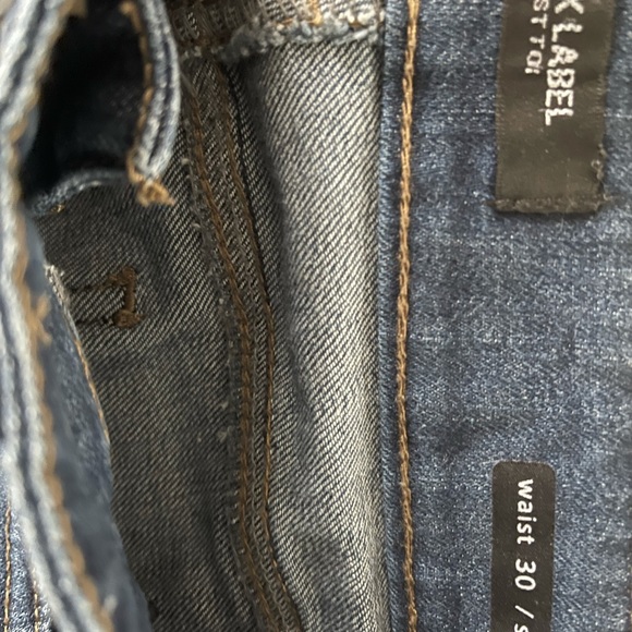 Women’s size 9 Black label jeans- never worn - Picture 3 of 5